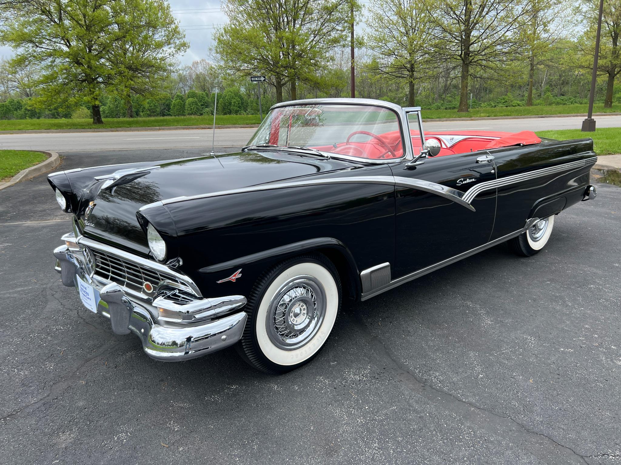 Ford Fairlane Sunliner Convertible  1956