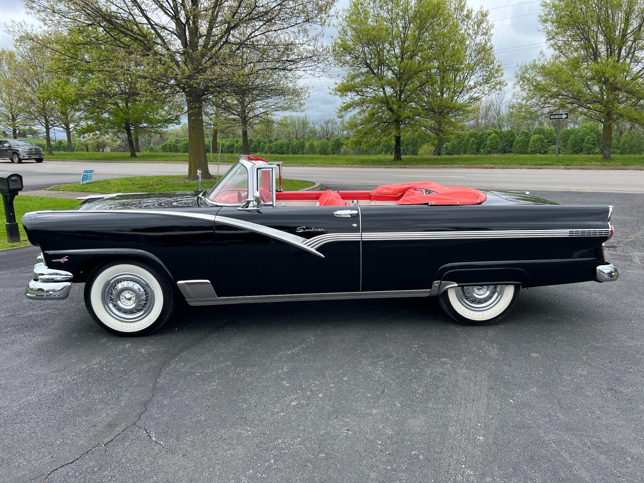 Ford Fairlane Sunliner Convertible  1956