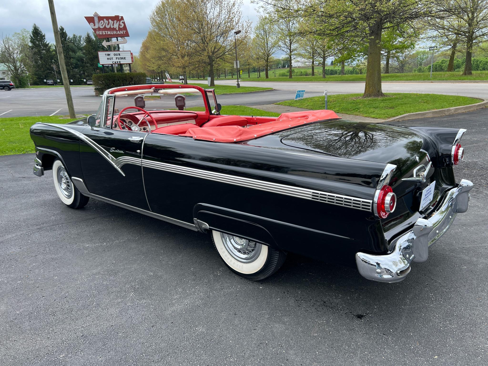 Ford Fairlane Sunliner Convertible  1956
