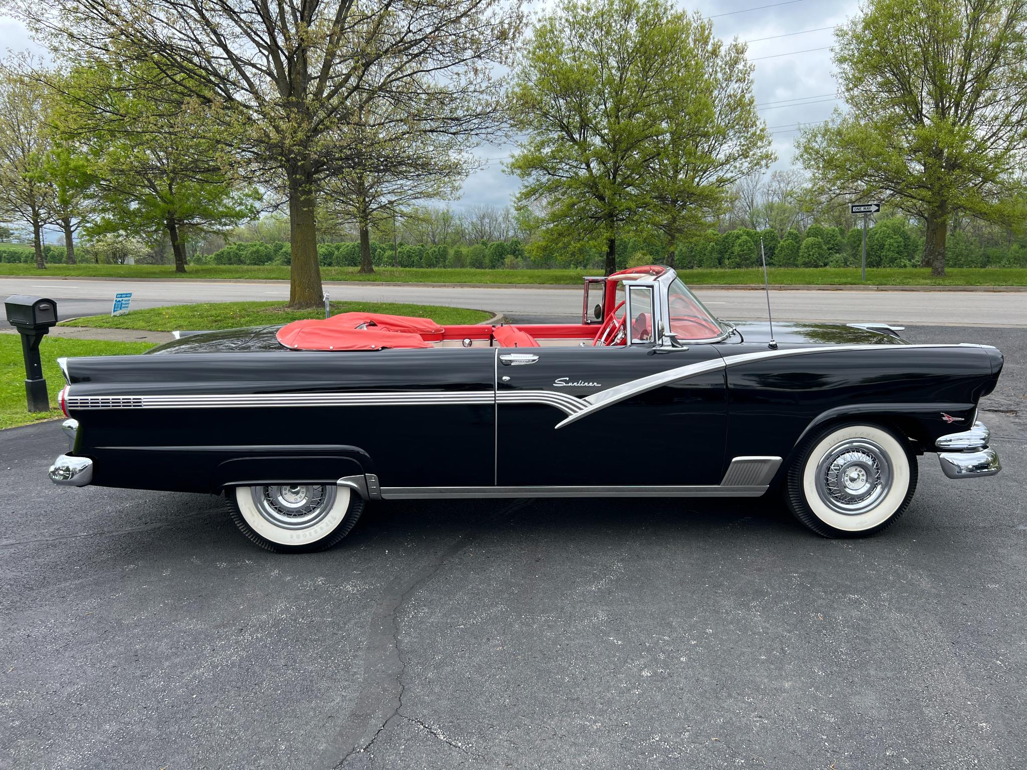 Ford Fairlane Sunliner Convertible  1956