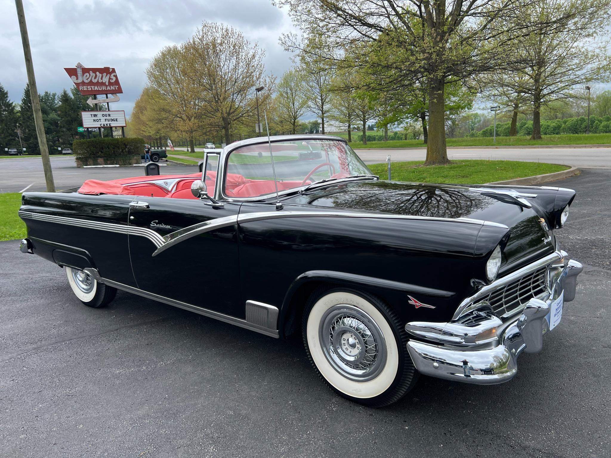 Ford Fairlane Sunliner Convertible  1956