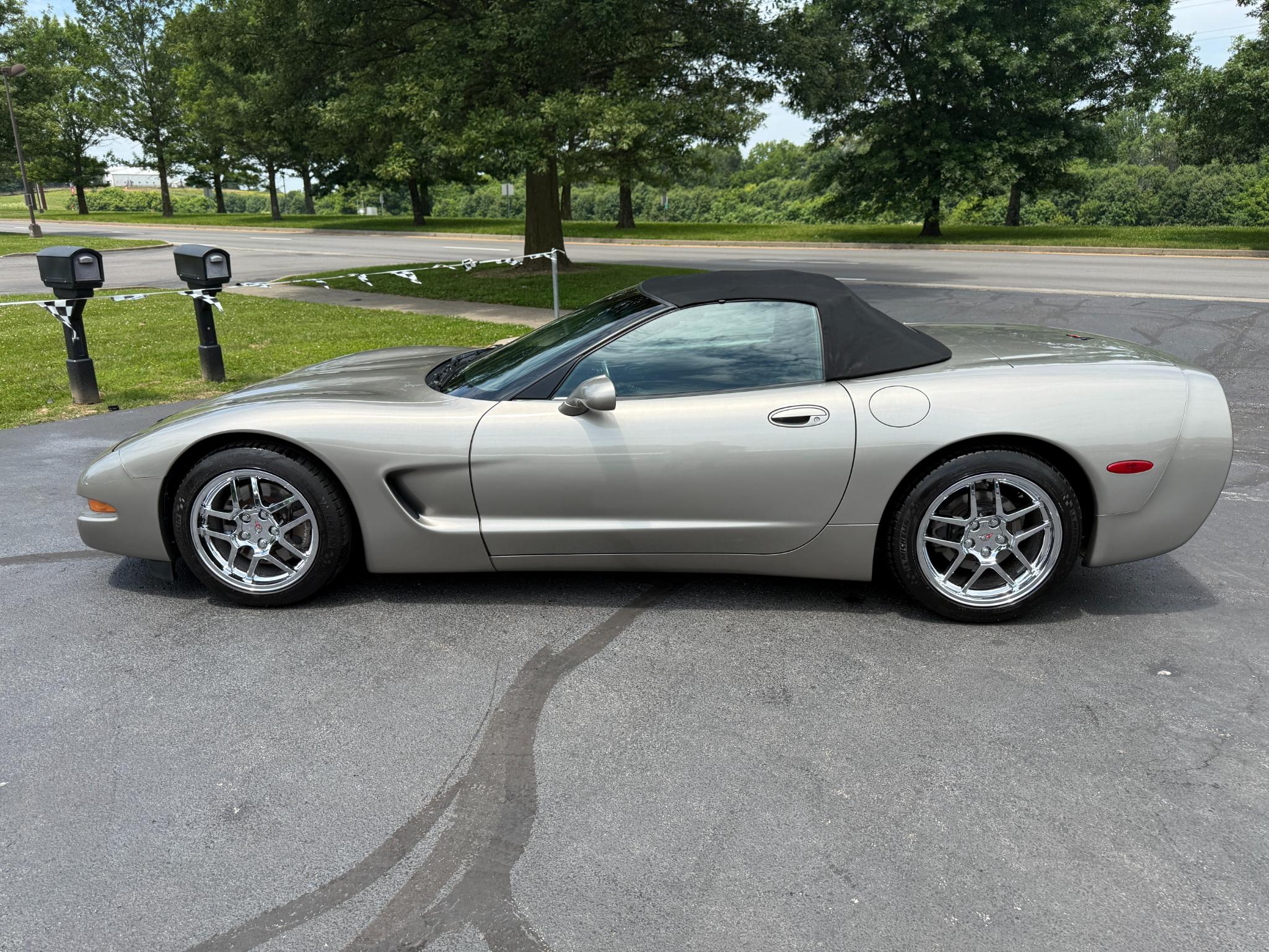 Chevrolet Corvette  1999