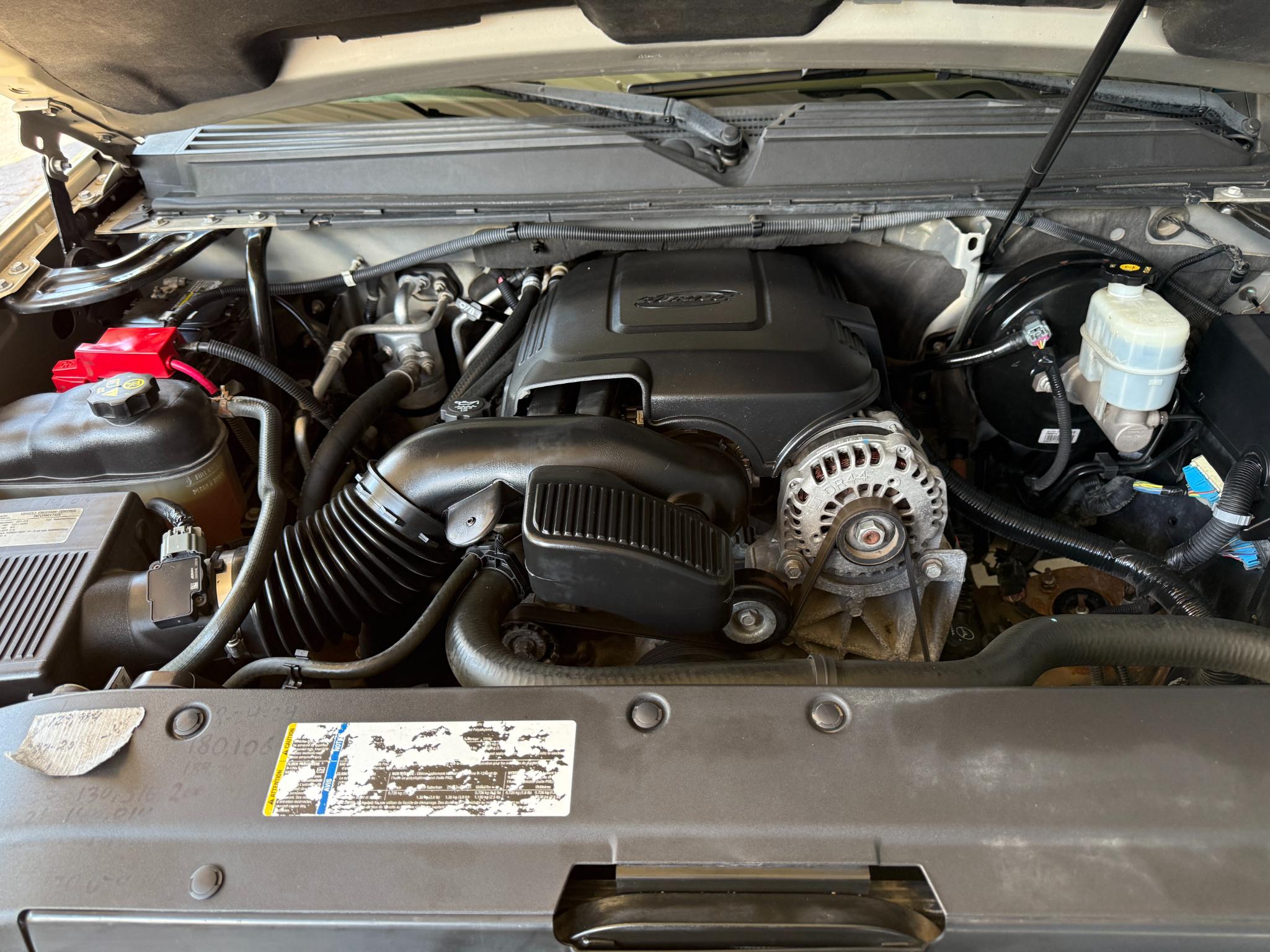 Chevrolet Suburban LS 2011