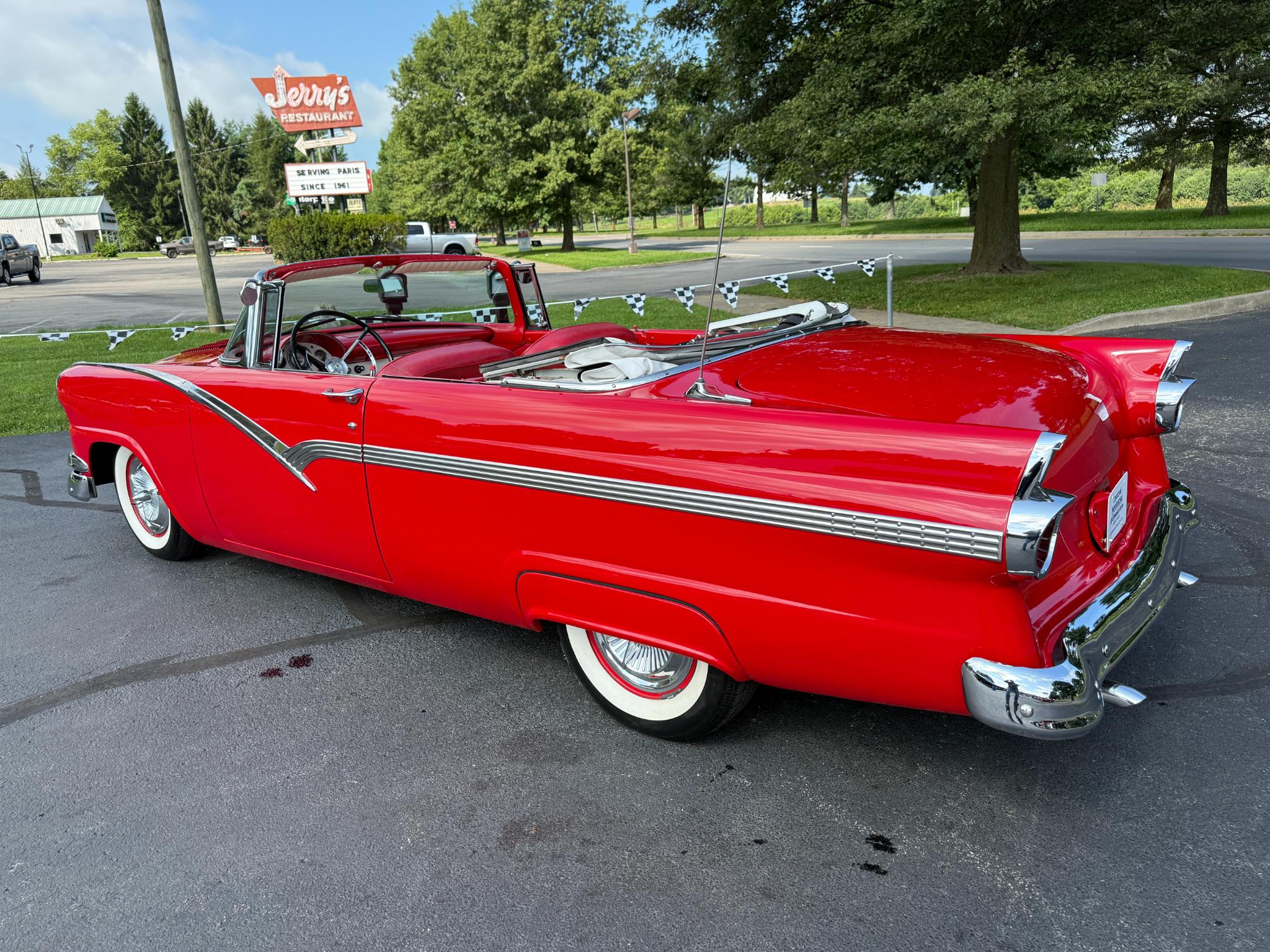 Ford Fairlane Sunliner Convertible  1956