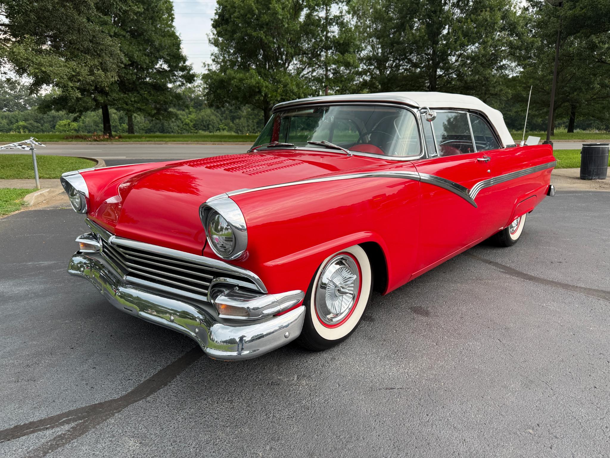 Ford Fairlane Sunliner Convertible  1956