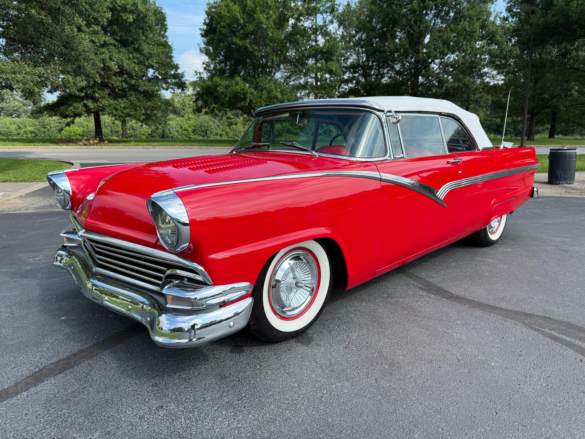 Ford Fairlane Sunliner Convertible  1956