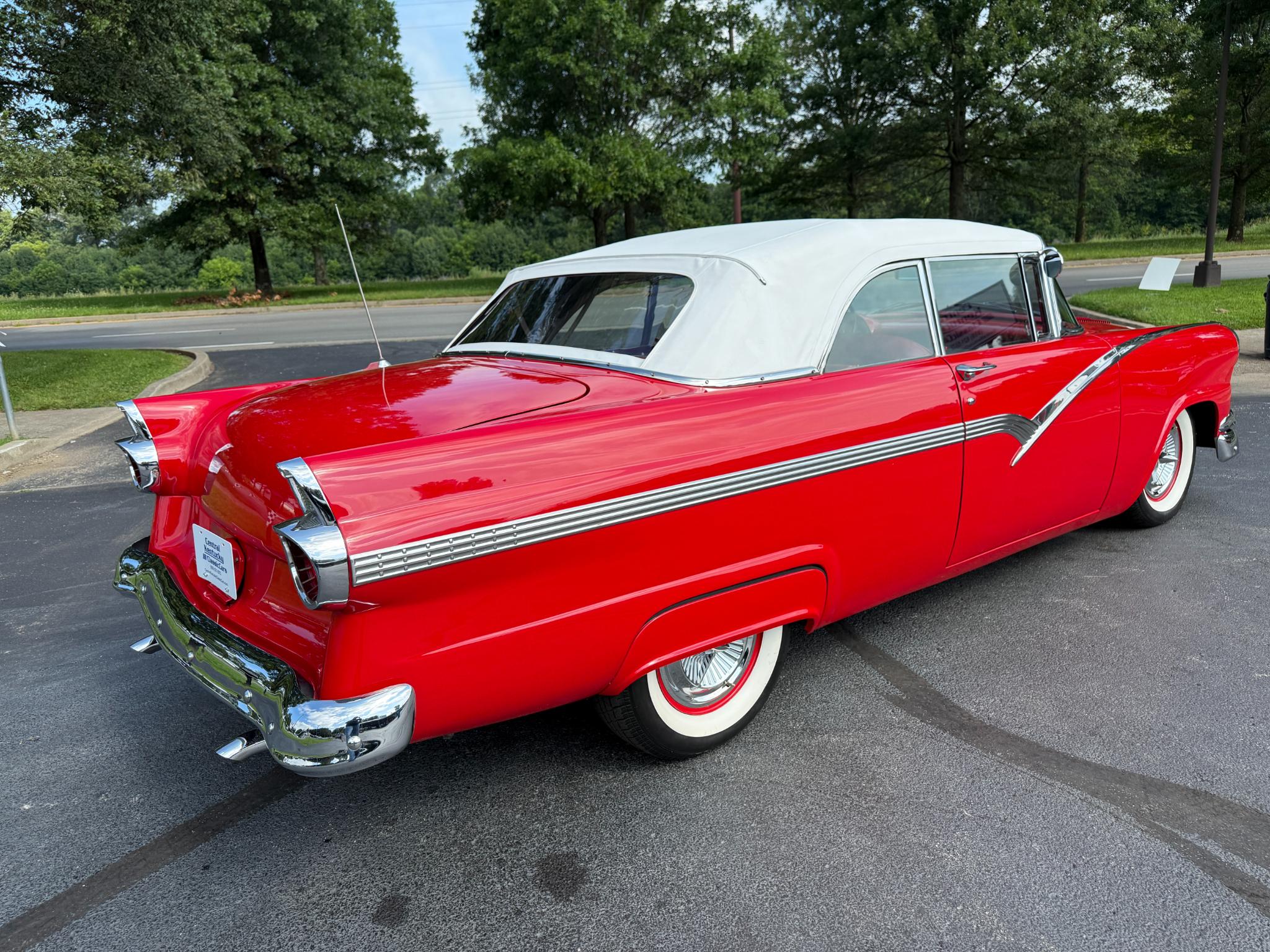 Ford Fairlane Sunliner Convertible  1956