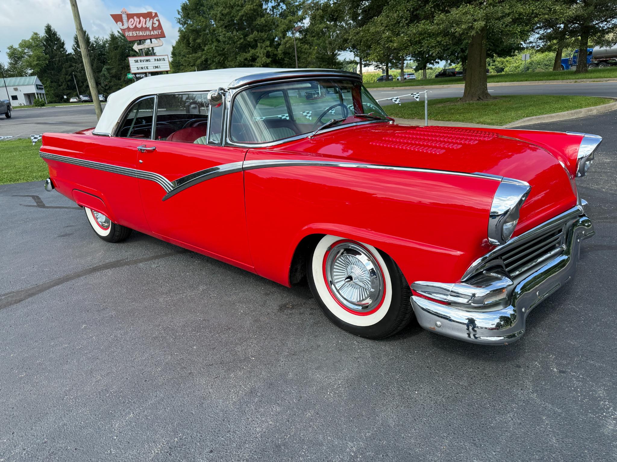 Ford Fairlane Sunliner Convertible  1956