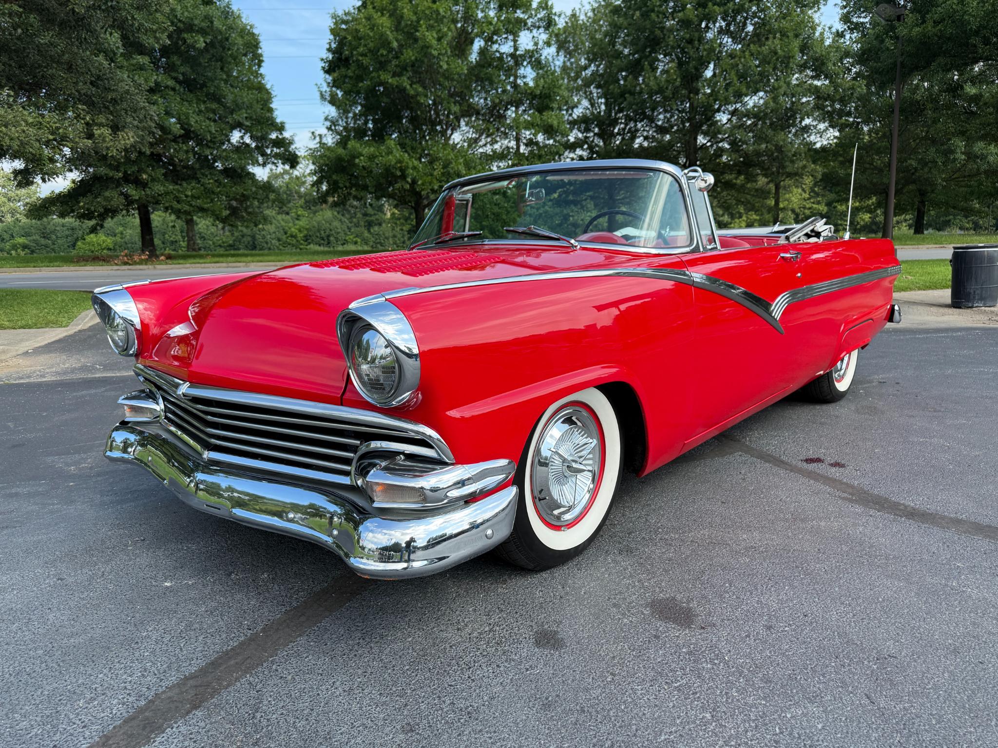 Ford Fairlane Sunliner Convertible  1956