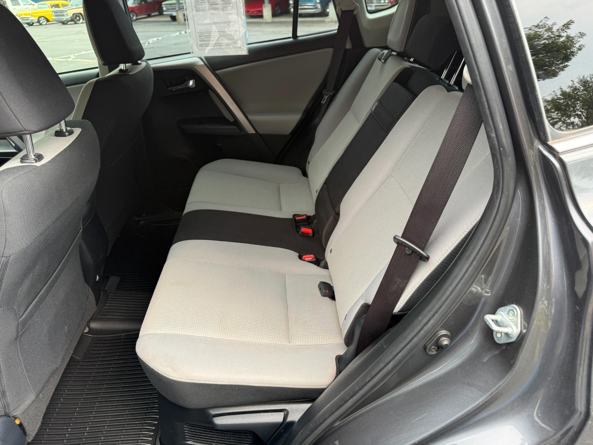 Toyota RAV4 Hybrid XLE 2018