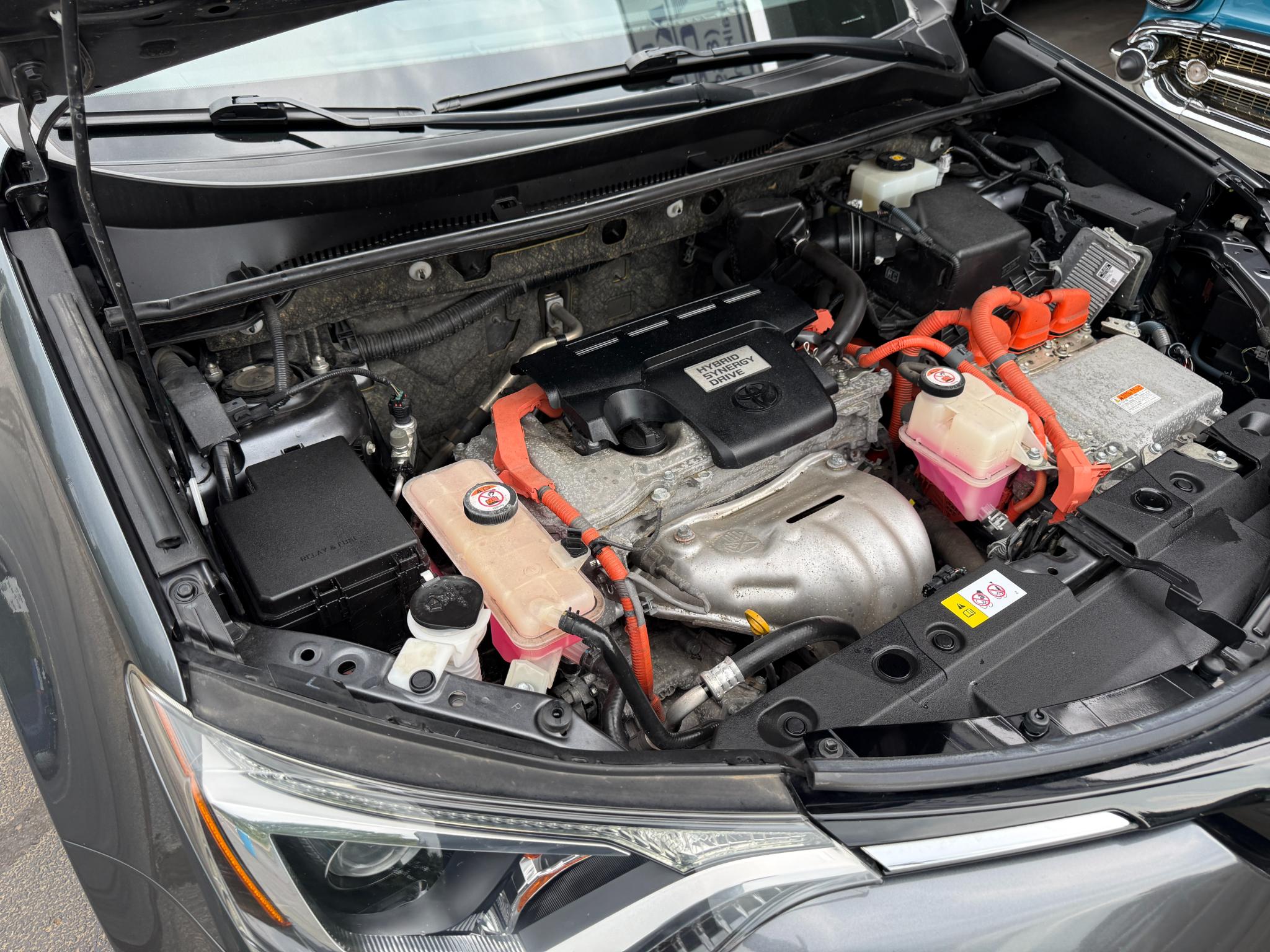 Toyota RAV4 Hybrid XLE 2018