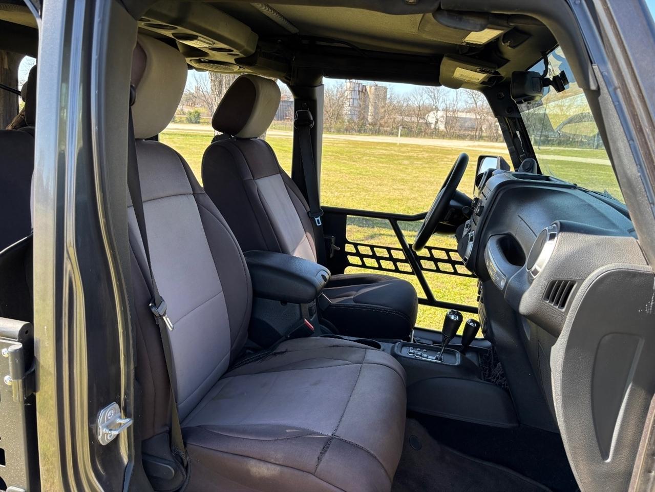 Jeep Wrangler Unlimited Rubicon 4WD 2014