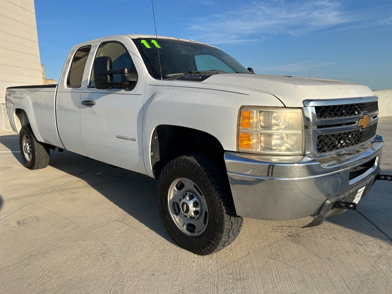 Chevrolet Silverado 2500HD Work Truck Ext. Cab 4WD 2011 Chevrolet Silverado 2500HD Work Truck Ext. Cab 4WD 2011