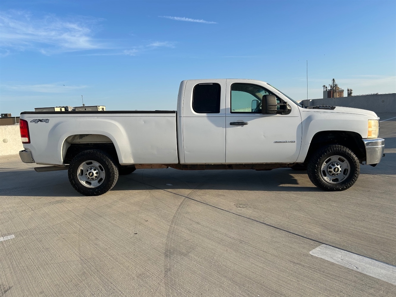Chevrolet Silverado 2500HD Work Truck Ext. Cab 4WD 2011 Chevrolet Silverado 2500HD Work Truck Ext. Cab 4WD 2011
