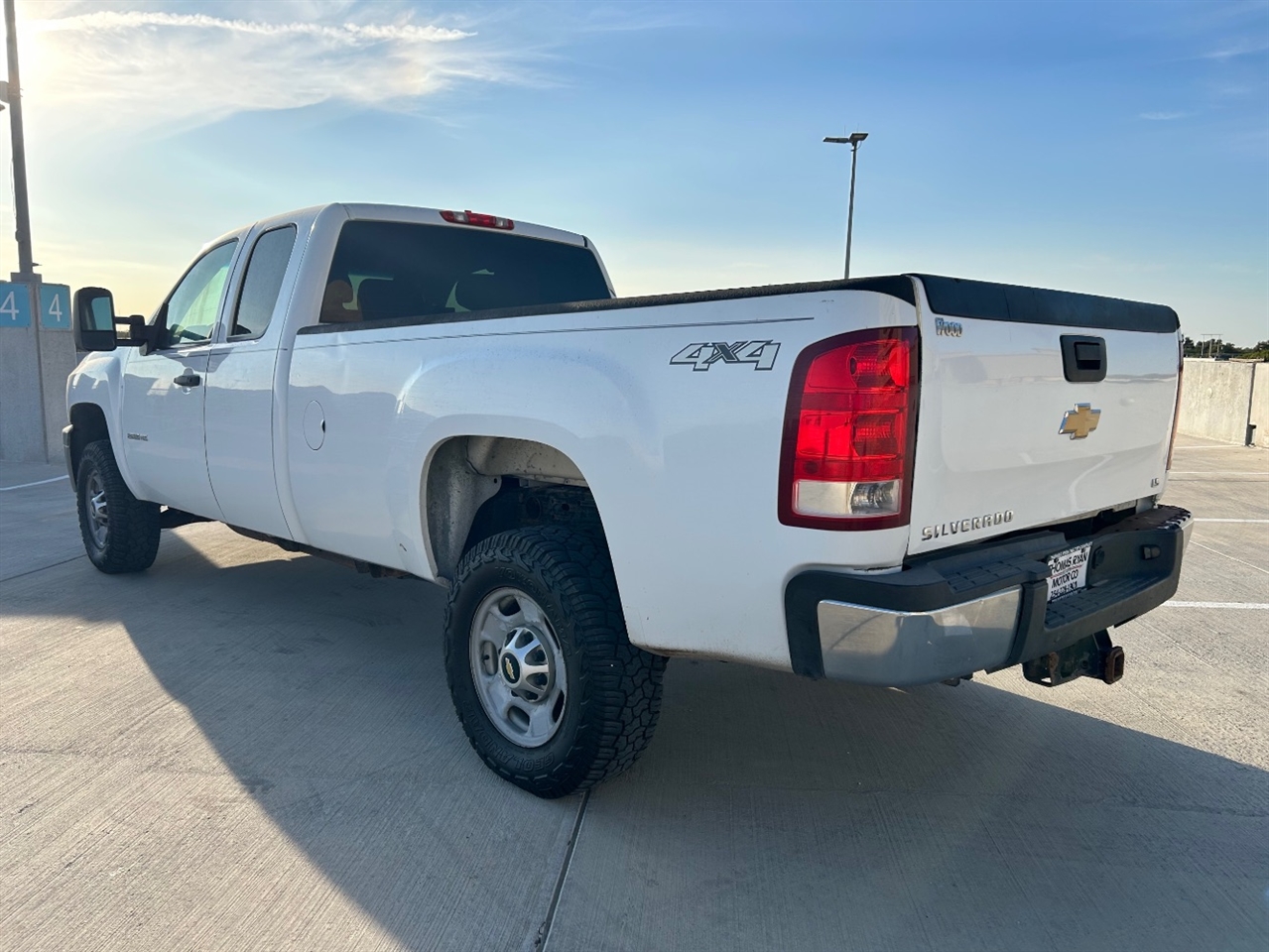 Chevrolet Silverado 2500HD Work Truck Ext. Cab 4WD 2011 Chevrolet Silverado 2500HD Work Truck Ext. Cab 4WD 2011