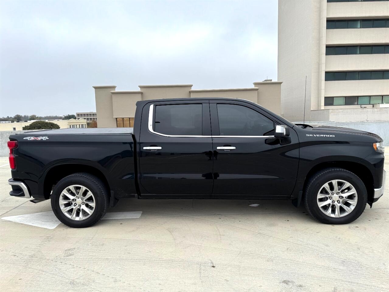 Chevrolet Silverado 1500 LTZ Crew Cab 4WD 2020