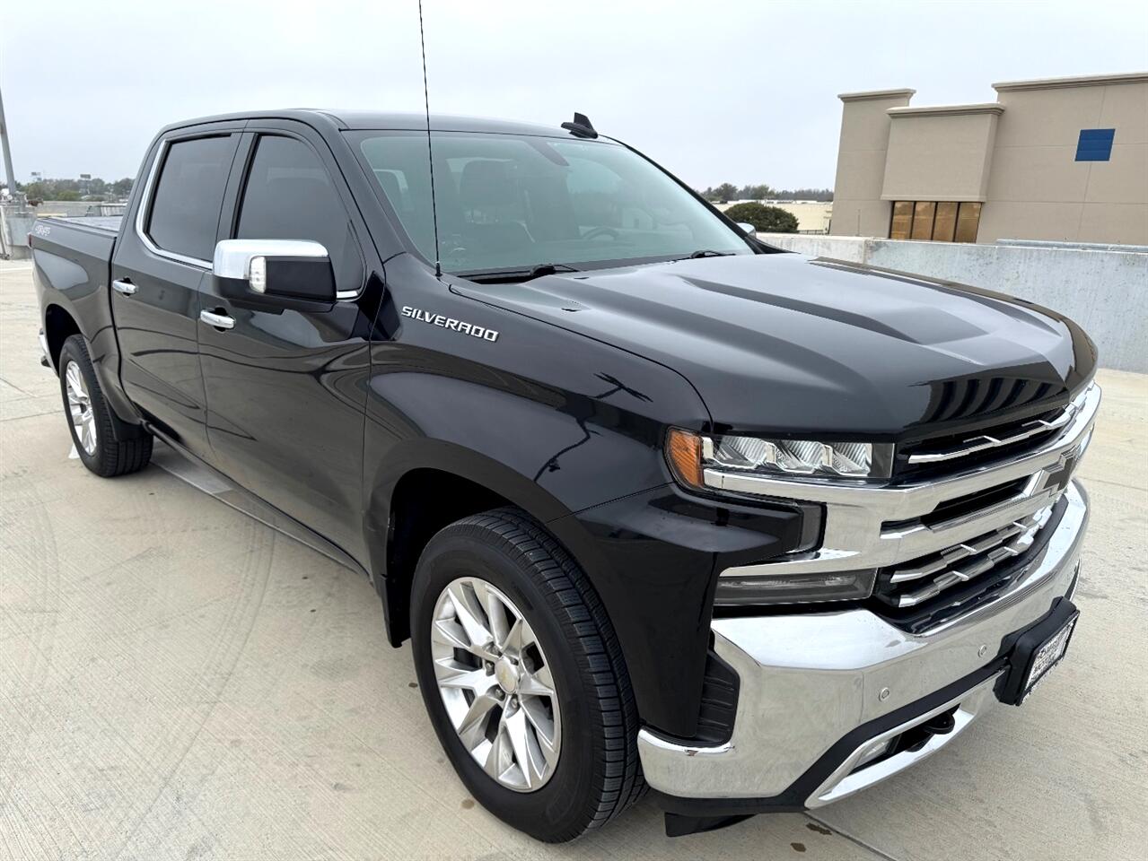 Chevrolet Silverado 1500 LTZ Crew Cab 4WD 2020
