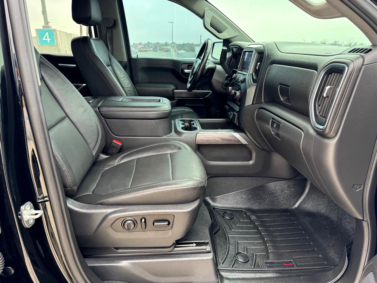 Chevrolet Silverado 1500 LTZ Crew Cab 4WD 2020