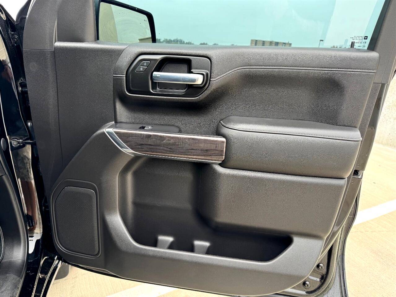 Chevrolet Silverado 1500 LTZ Crew Cab 4WD 2020