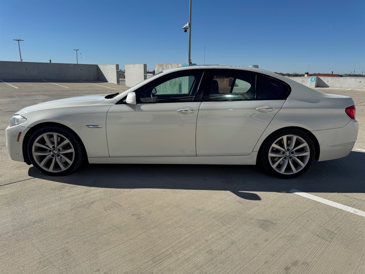 BMW 5-Series 535i 2011