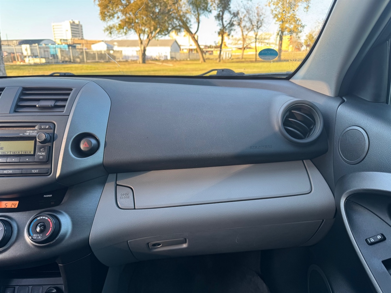 Toyota RAV4 Base I4 2WD 2012