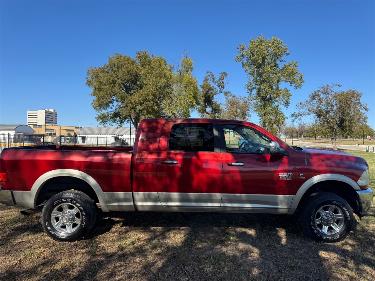 2010 Ram 2500 Laramie photo 4