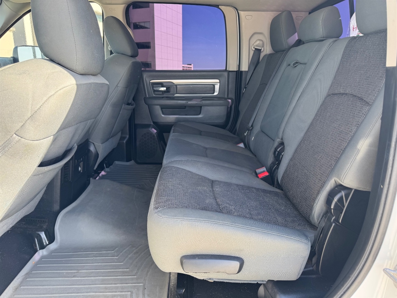 RAM 3500 SLT Mega Cab 4WD DRW 2014