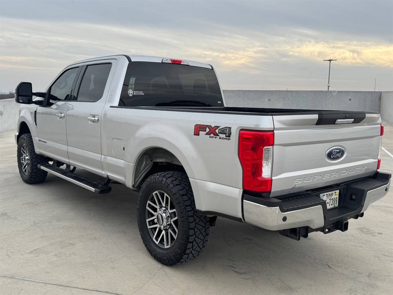 Ford F-250 SD XLT Crew Cab 4WD 2019