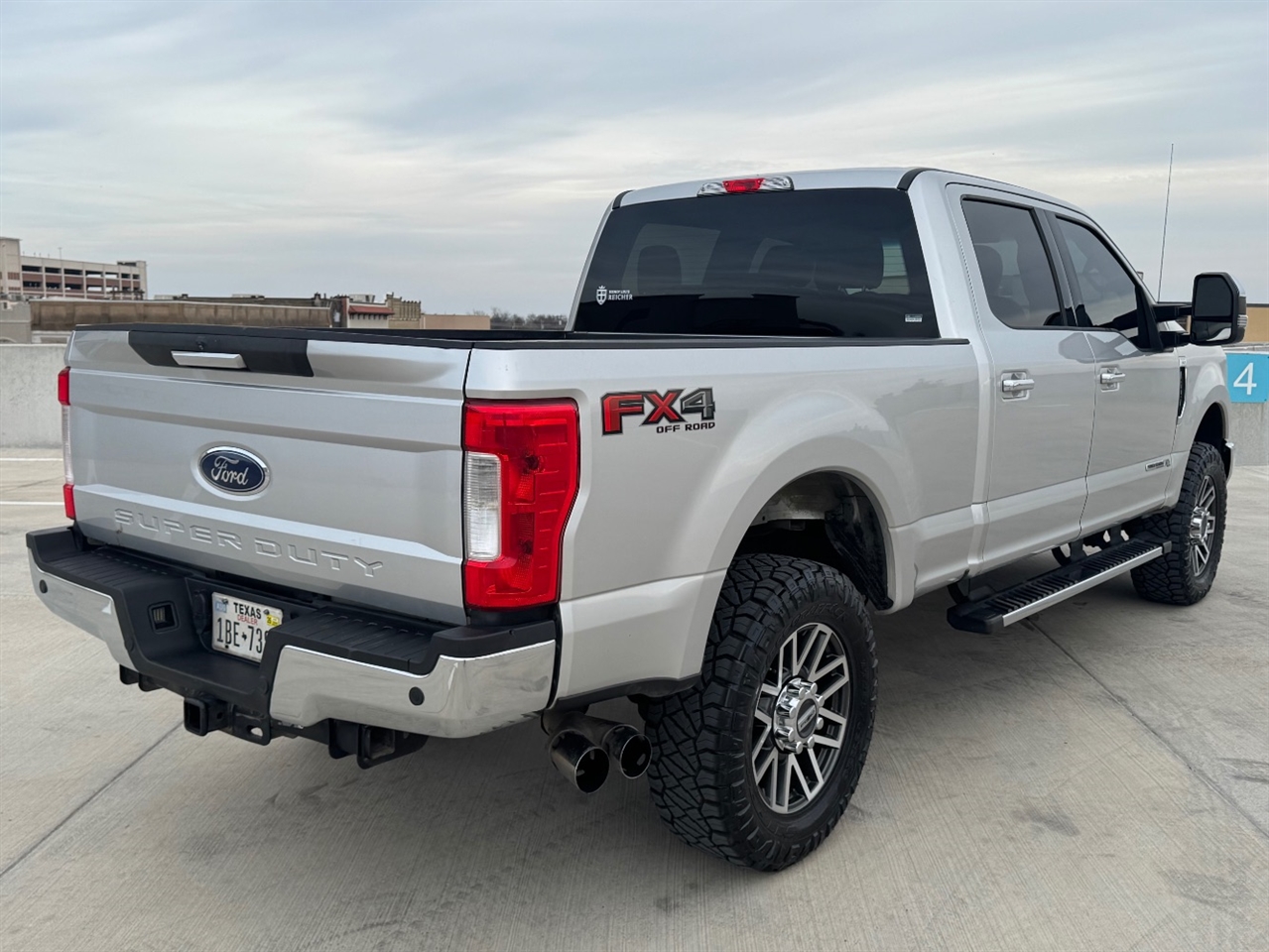 Ford F-250 SD XLT Crew Cab 4WD 2019