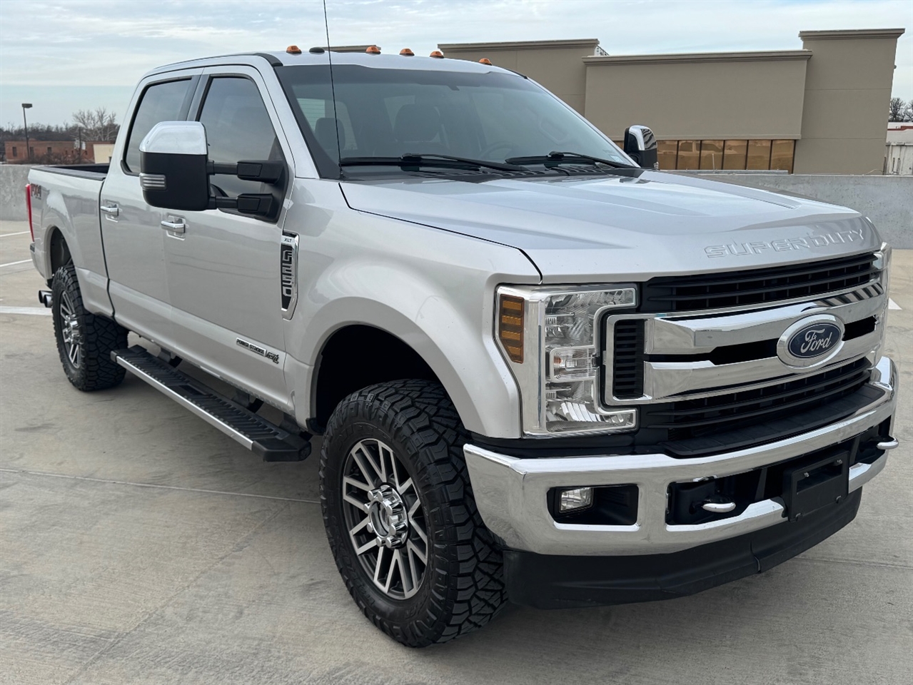 Ford F-250 SD XLT Crew Cab 4WD 2019