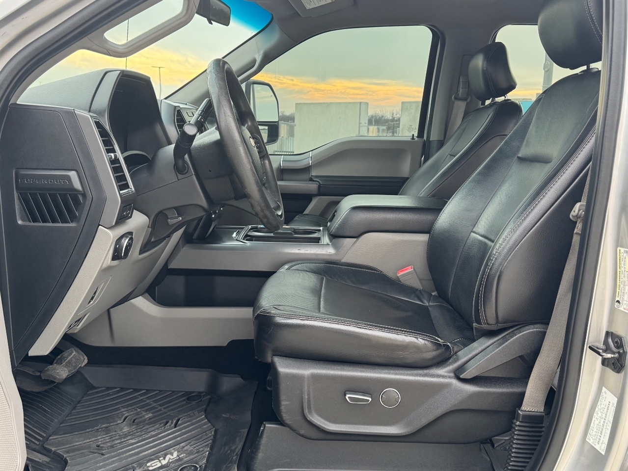 Ford F-250 SD XLT Crew Cab 4WD 2019