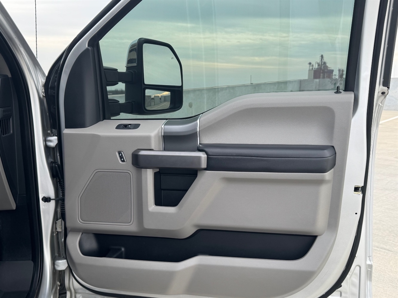 Ford F-250 SD XLT Crew Cab 4WD 2019