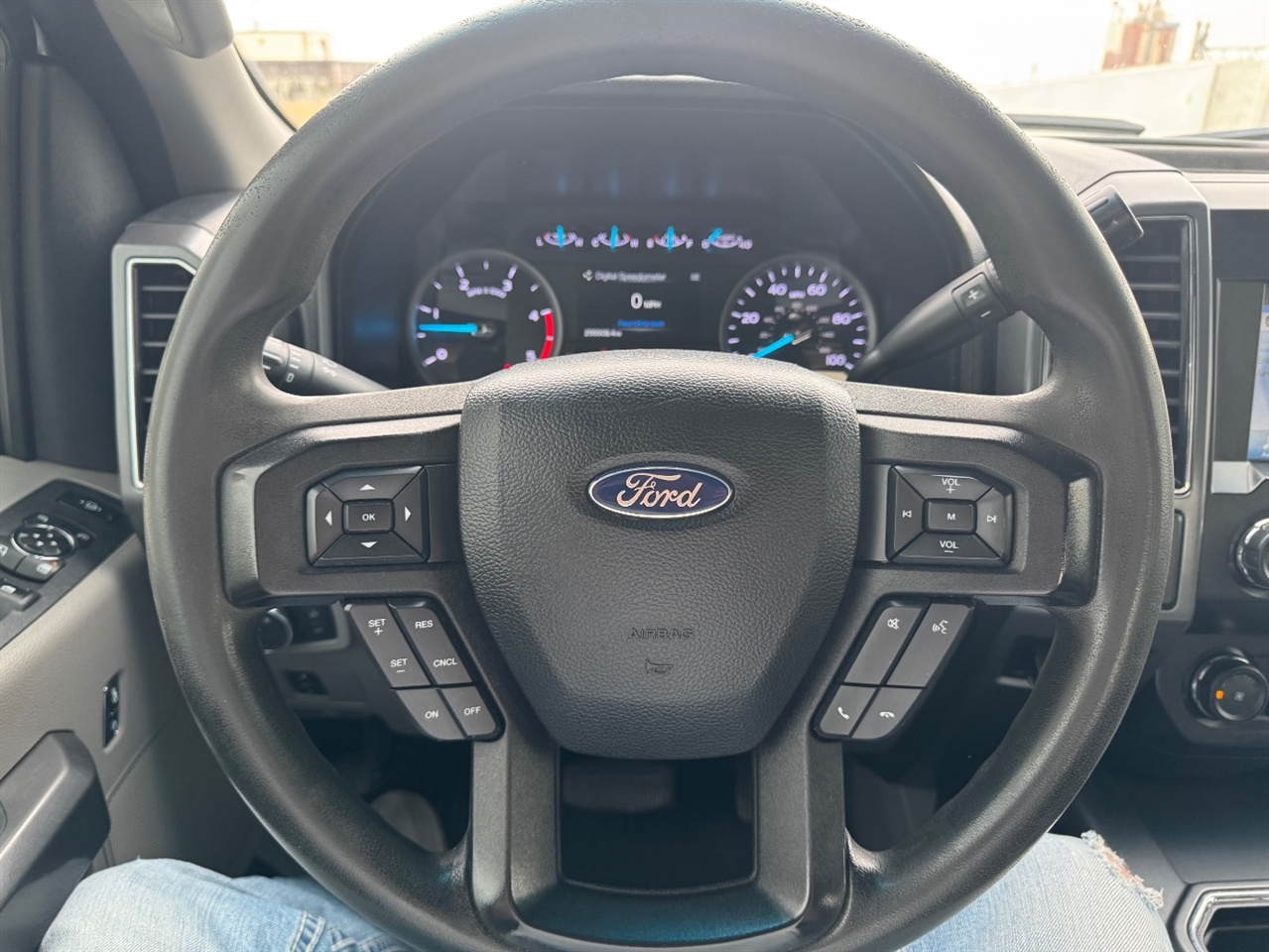 Ford F-250 SD XLT Crew Cab 4WD 2019
