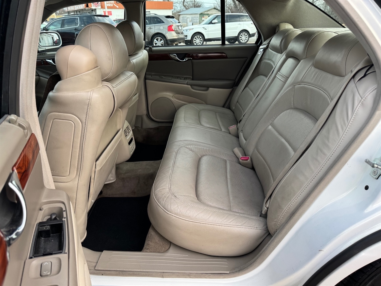 Cadillac DeVille Sedan 2005