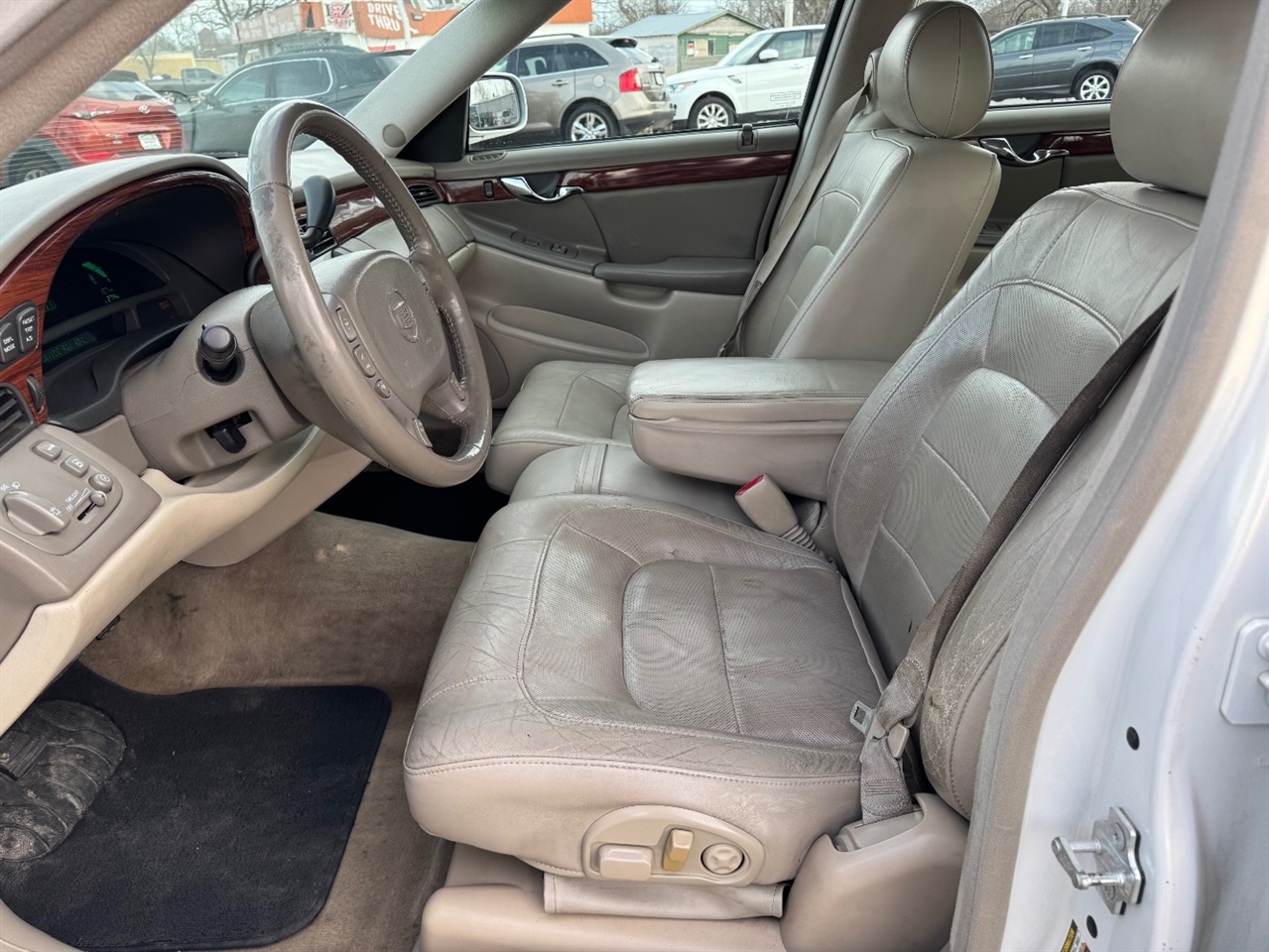 Cadillac DeVille Sedan 2005