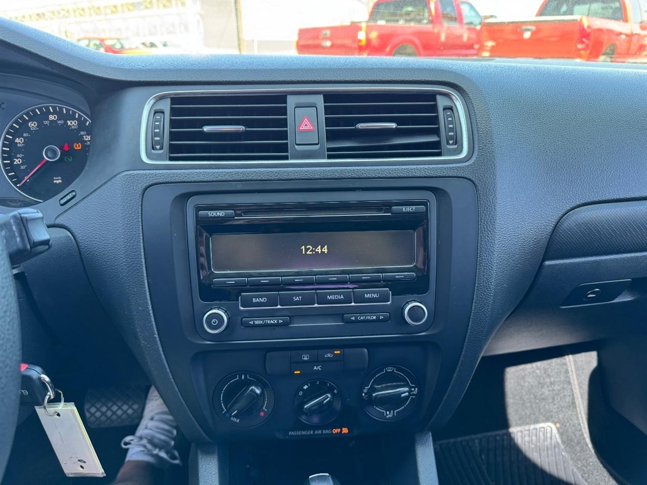 Volkswagen Jetta SE 2014