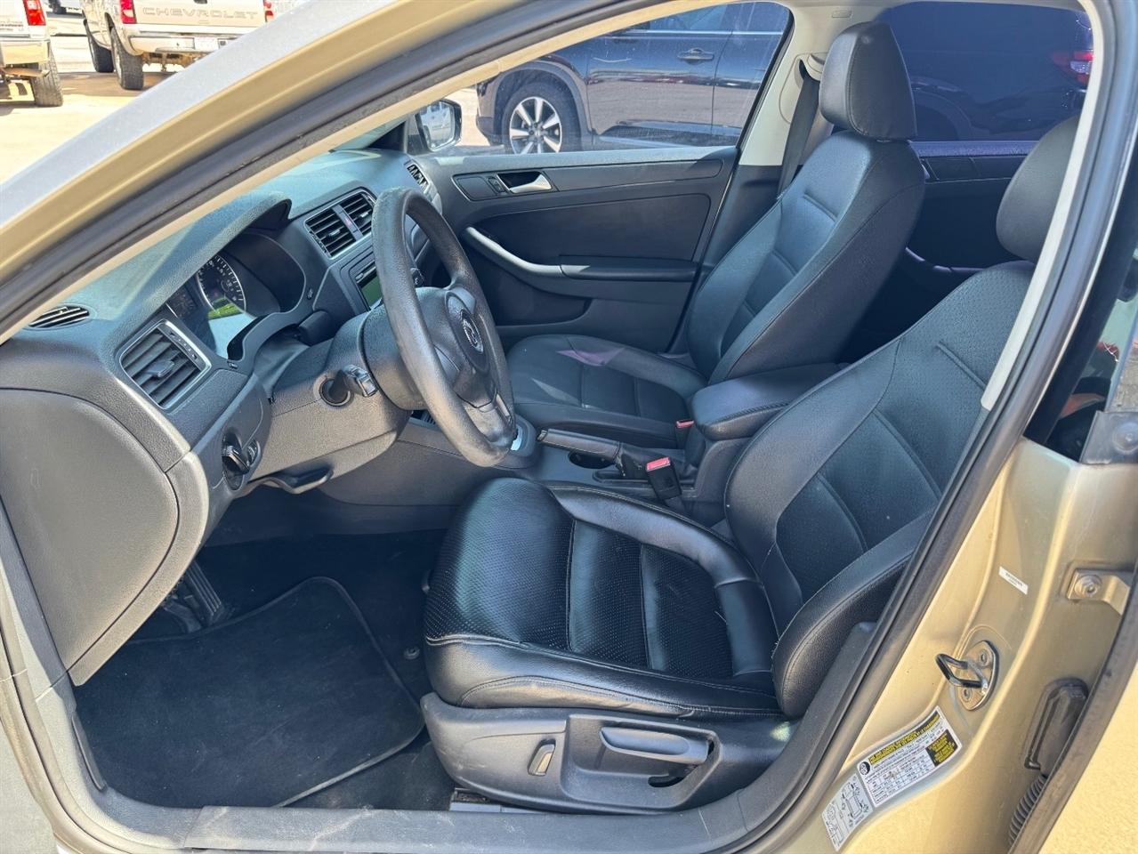 Volkswagen Jetta SE 2014