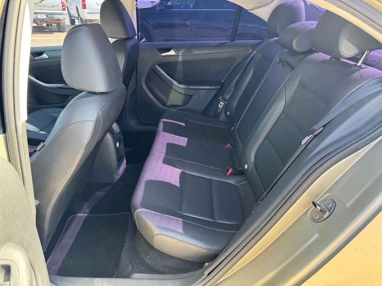 Volkswagen Jetta SE 2014