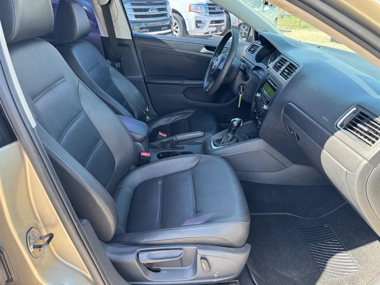 Volkswagen Jetta SE 2014