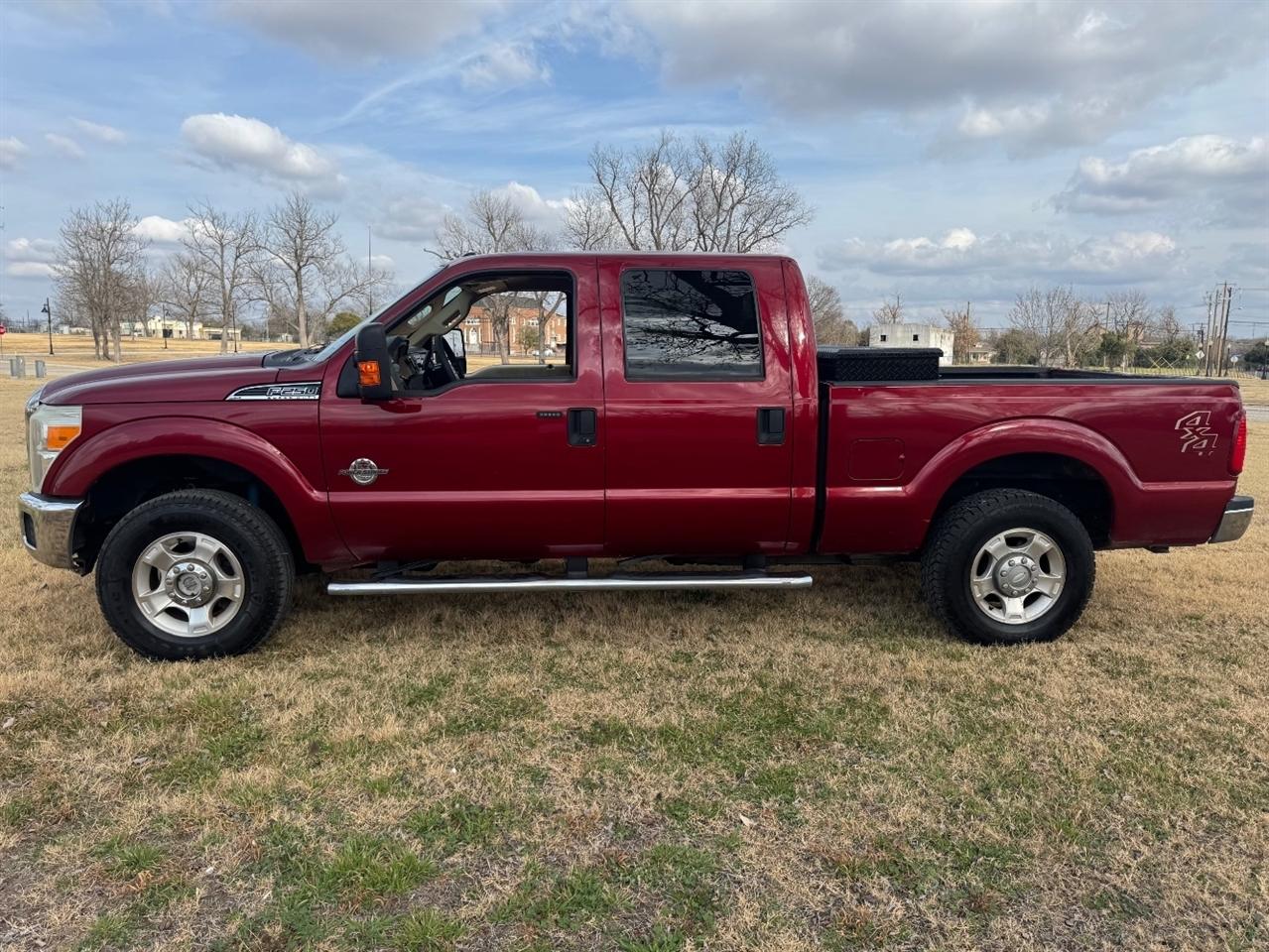 Ford F-250 SD XLT Crew Cab 4WD 2014