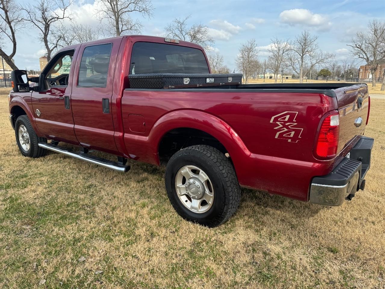 Ford F-250 SD XLT Crew Cab 4WD 2014