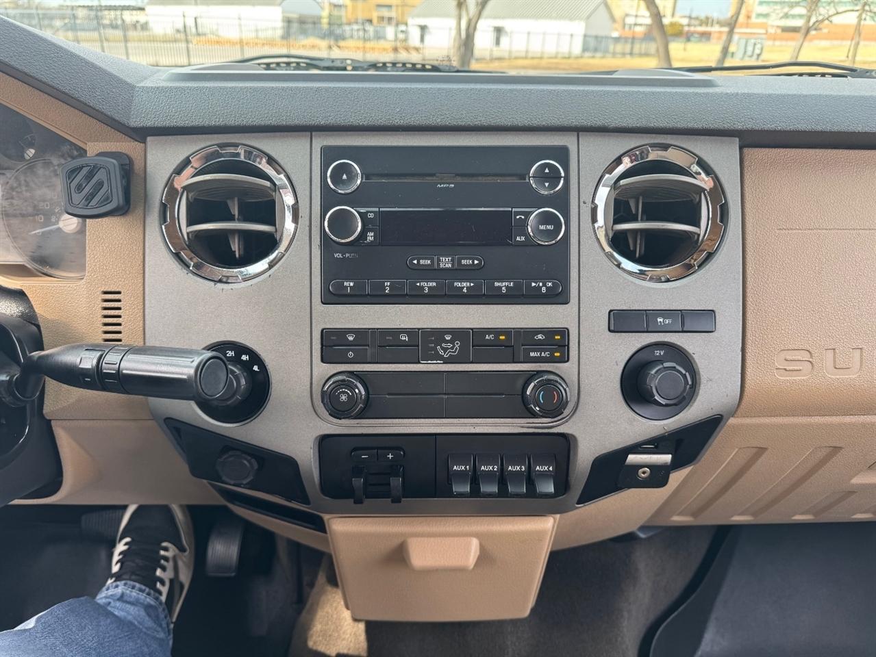 Ford F-250 SD XLT Crew Cab 4WD 2014