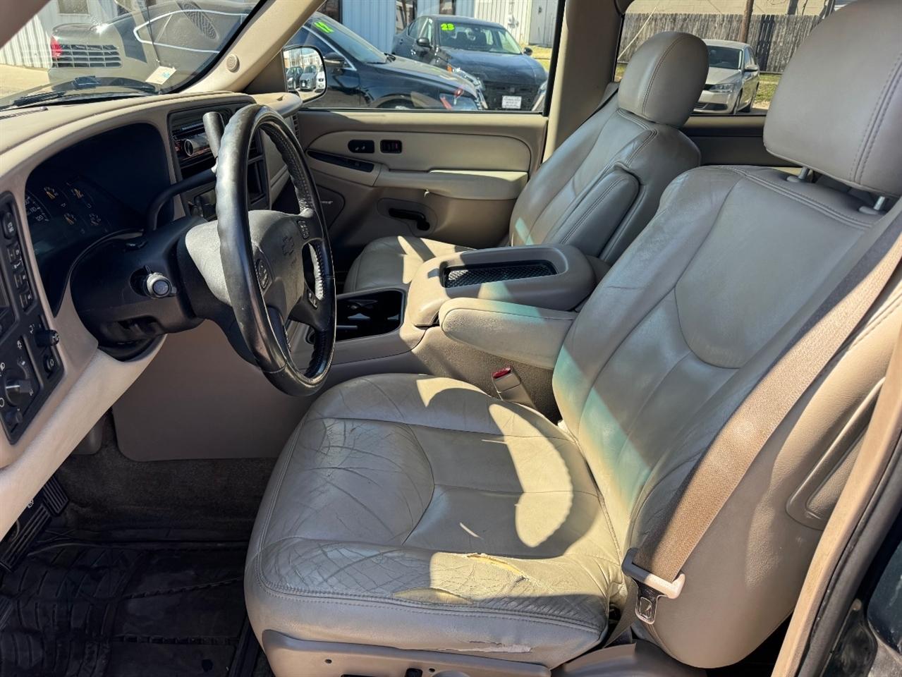 Chevrolet Suburban 1500 4WD 2003