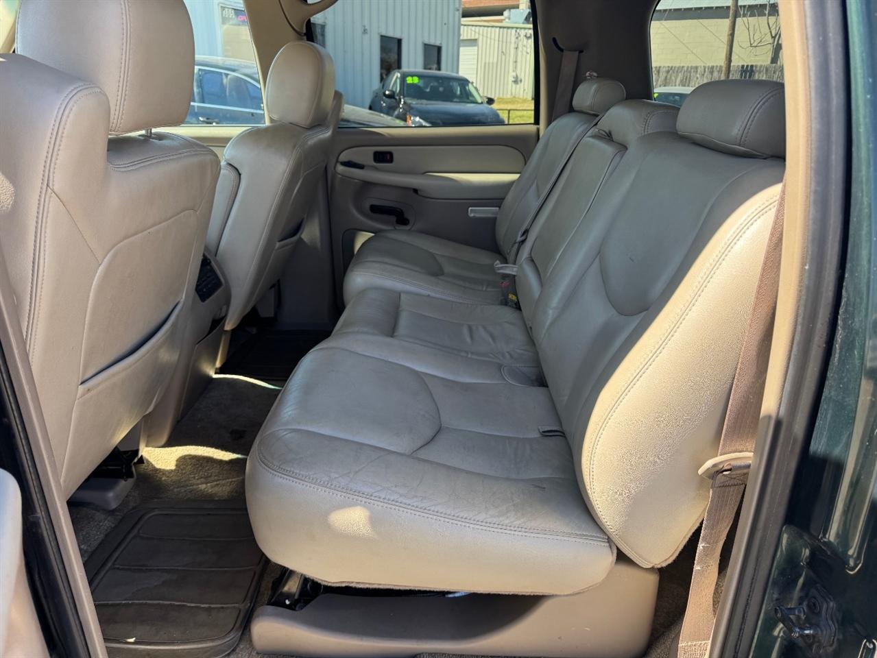 Chevrolet Suburban 1500 4WD 2003