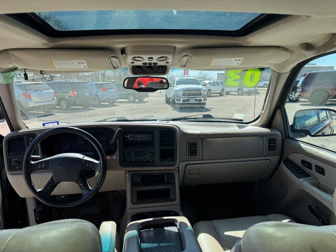 Chevrolet Suburban 1500 4WD 2003