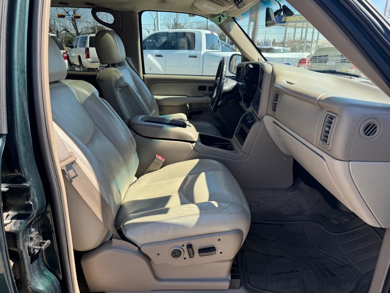 Chevrolet Suburban 1500 4WD 2003