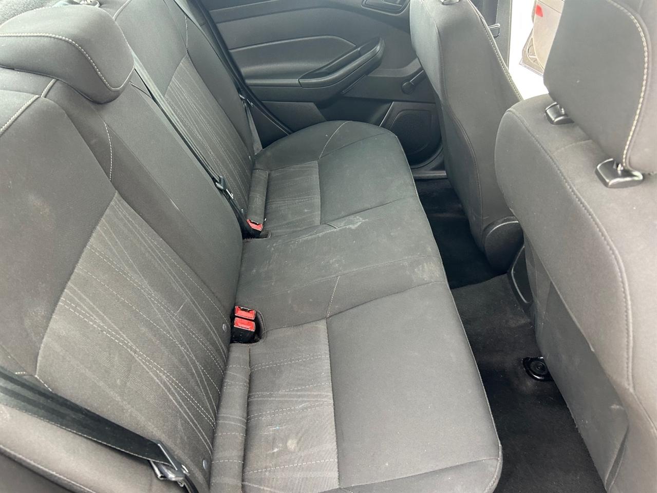 Ford Focus S Sedan 2017