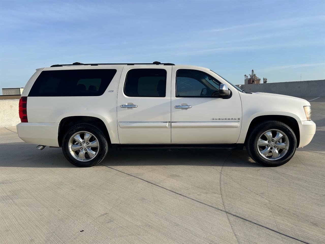 Chevrolet Suburban LTZ 1500 2WD 2008