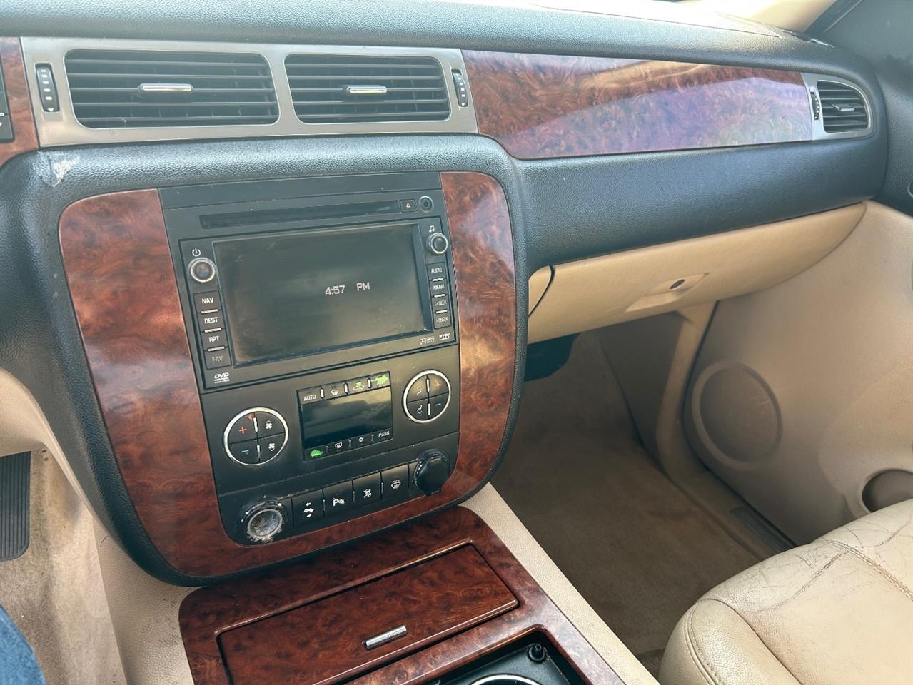 Chevrolet Suburban LTZ 1500 2WD 2008