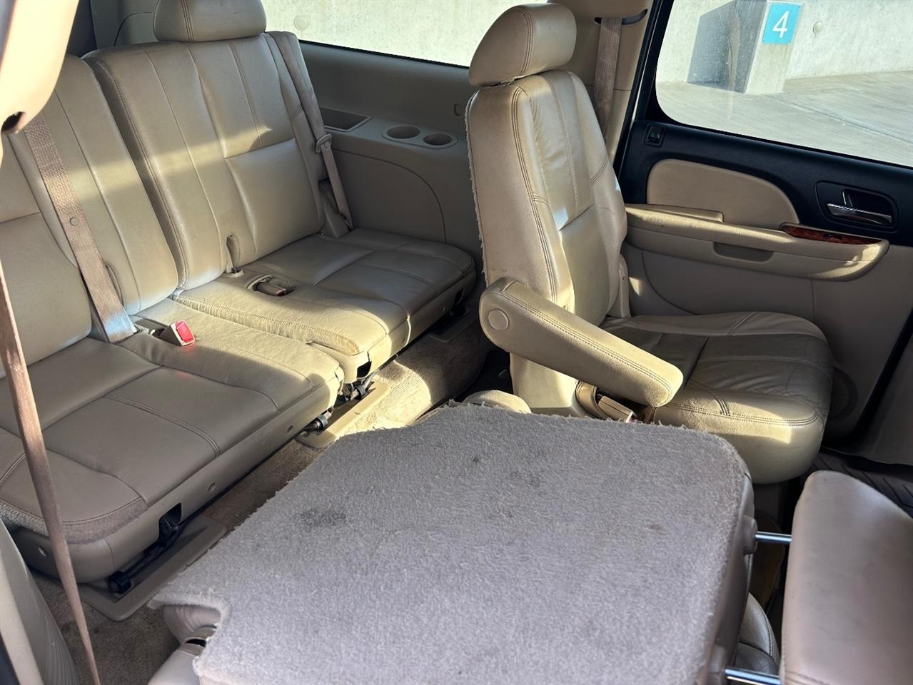 Chevrolet Suburban LTZ 1500 2WD 2008